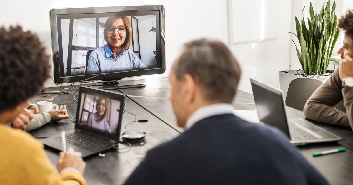 How IT can roll out a successful hybrid work initiative