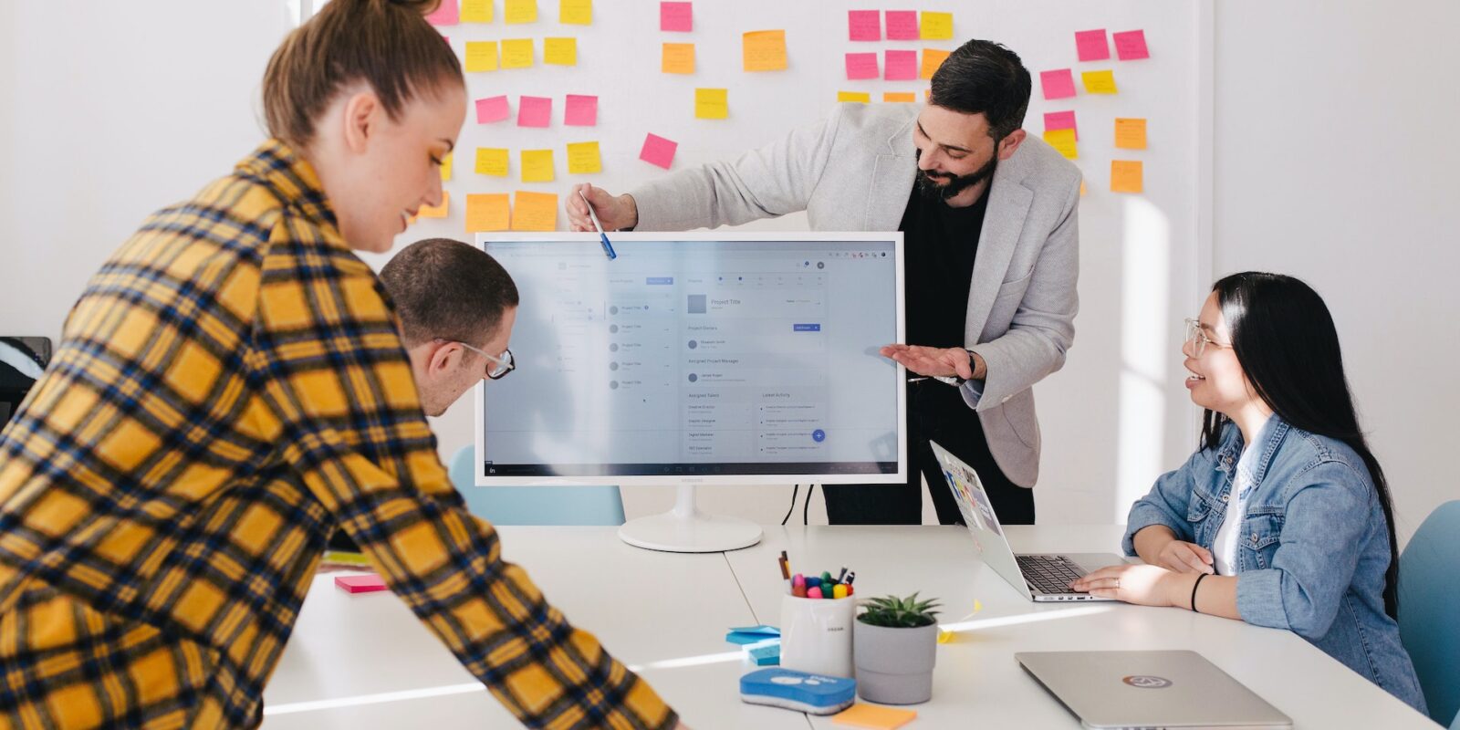 How retailers can benefit by merging SaaS with AI